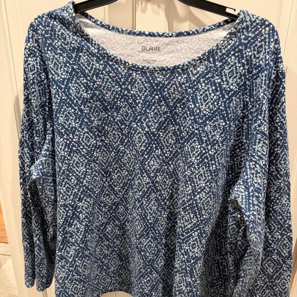 Blair Womens 2XL Blue White Geometric Diamond Floral Long Sleeve Scoop Neck Top